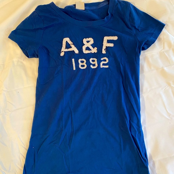 Abercrombie & Fitch Tops - Abercrombie and Fitch T-shirt